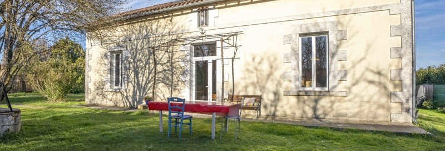 Maison 8 Pièces 156 m² à vendre à Saint-Aigulin (17360)