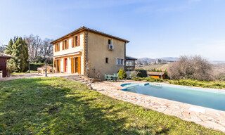 Maison 5 Pièces 198 m² à vendre à Ville-sur-Jarnioux (69640)