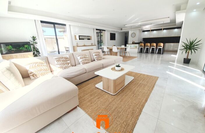 Villa — photo 4