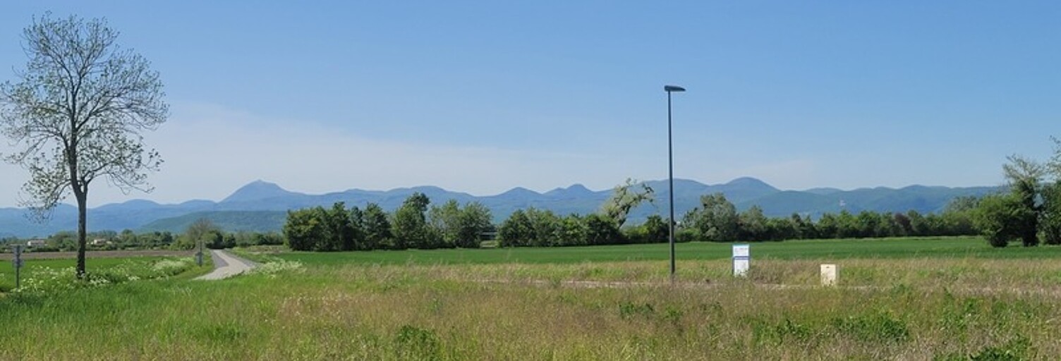 Terrain  835 m² à vendre à Clerlande (63720)