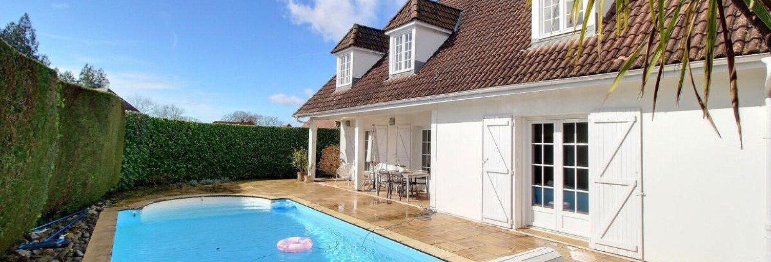 Maison 5 Pièces 218 m² à vendre à Morlaàs (64160)