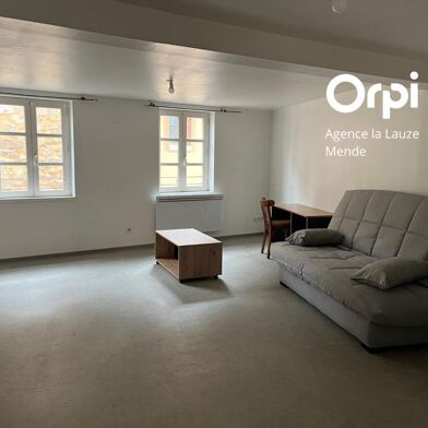 Appartement 1 pièces 370 €