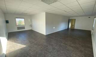 Bureau  93 m² à louer à Mardeuil (51530)