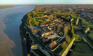 Maison 6 Pièces 300 m² à vendre à Blaye (33390)