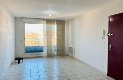 location appartement 680 € CC /mois à proximité de Jouques (13490)