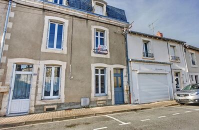 vente maison 70 600 € à proximité de Sillars (86320)