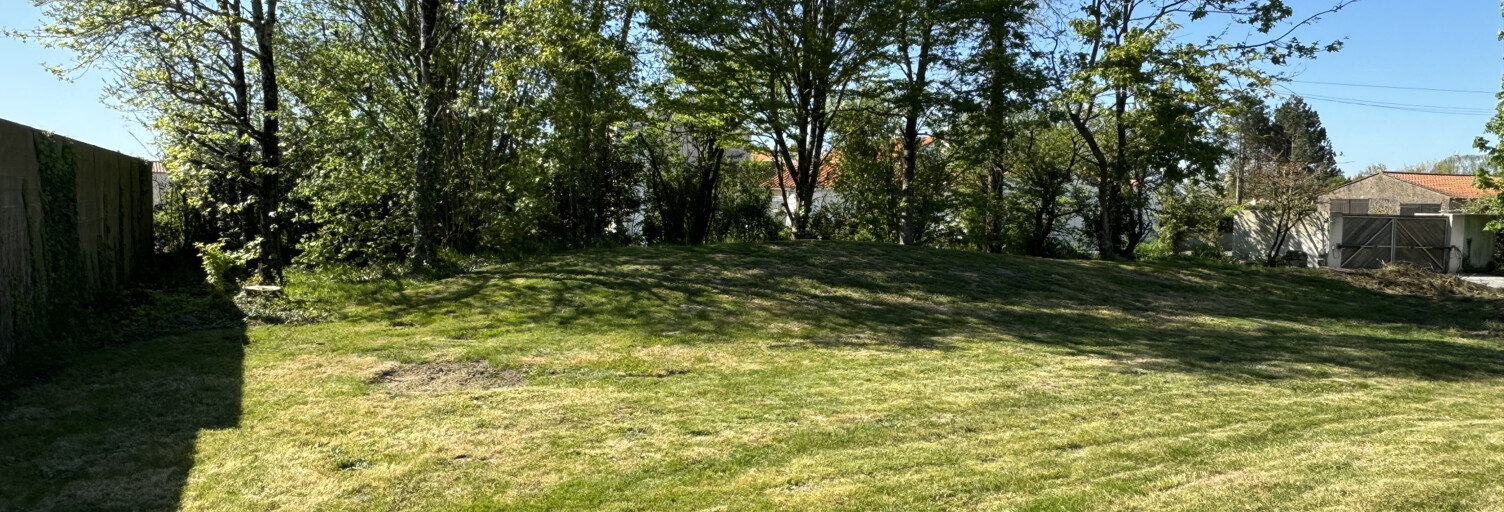 Terrain  1118 m² à vendre à Coëx (85220)