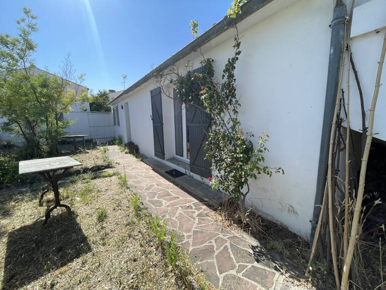 Authenticité, charme et potentiel  - Maison 4 pièces — photo 1