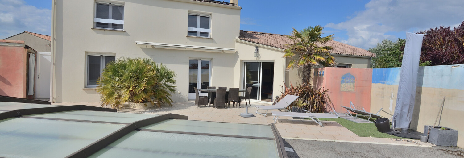 Maison 8 Pièces 162 m² à vendre à Brem-sur-Mer (85470)