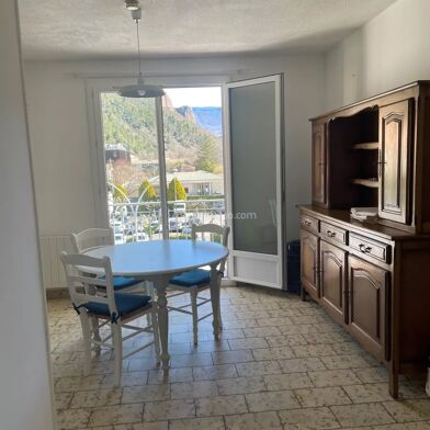 Appartement 1 pièces 400 €