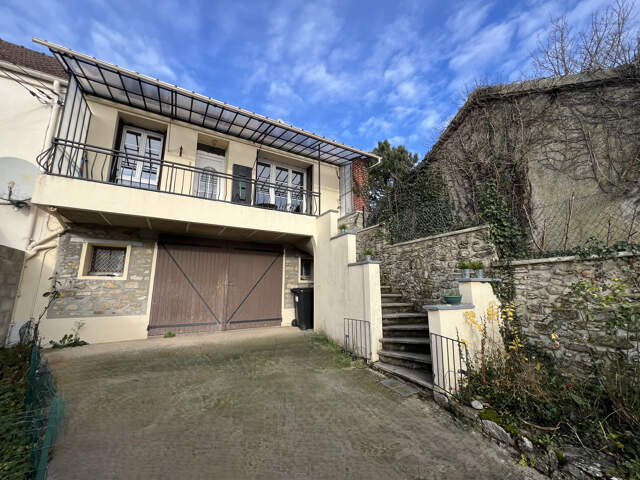 PROCHE NANTEUIL LE HAUDOUIN — photo du bien