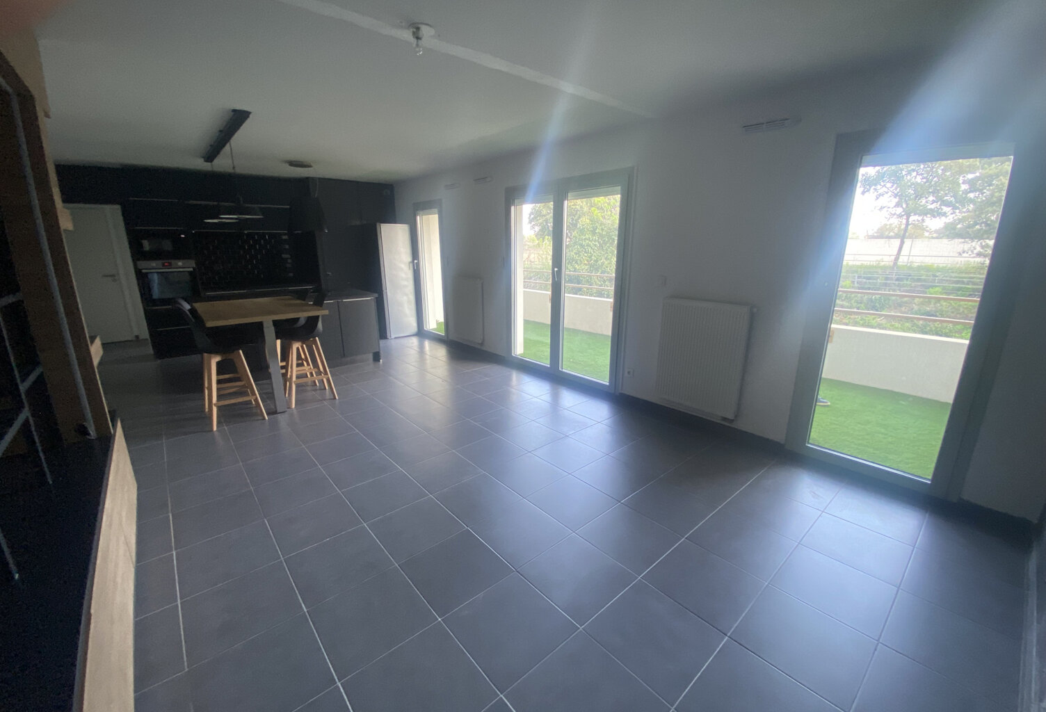 CASTELNAU LE LEZ // Vente T3 de 60m2 environ + terrasse de 1 — photo 1