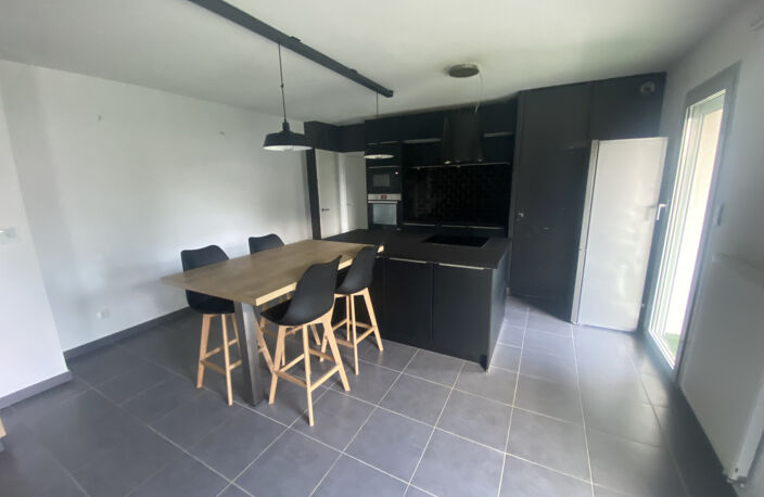 CASTELNAU LE LEZ // Vente T3 de 60m2 environ + terrasse de 1 — photo 2