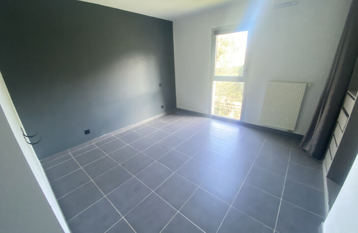 CASTELNAU LE LEZ // Vente T3 de 60m2 environ + terrasse de 1 — photo 5