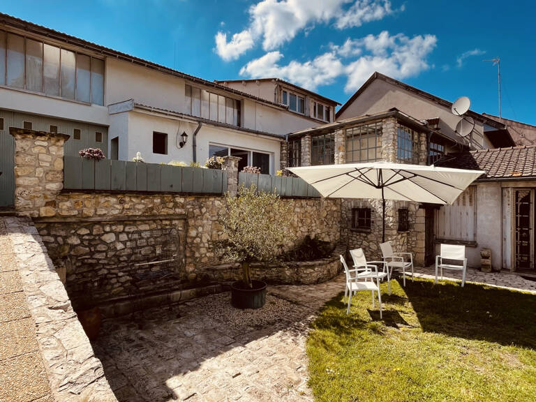 Maison meublée avec jardin — photo 1