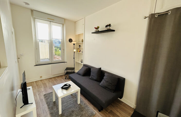 Studio meublé toutes charges comprises — photo 2