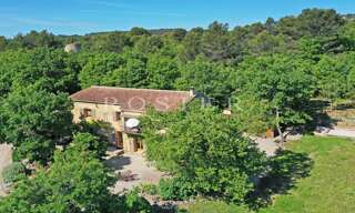 Maison 12 Pièces 220 m² à vendre à Murs (84220)