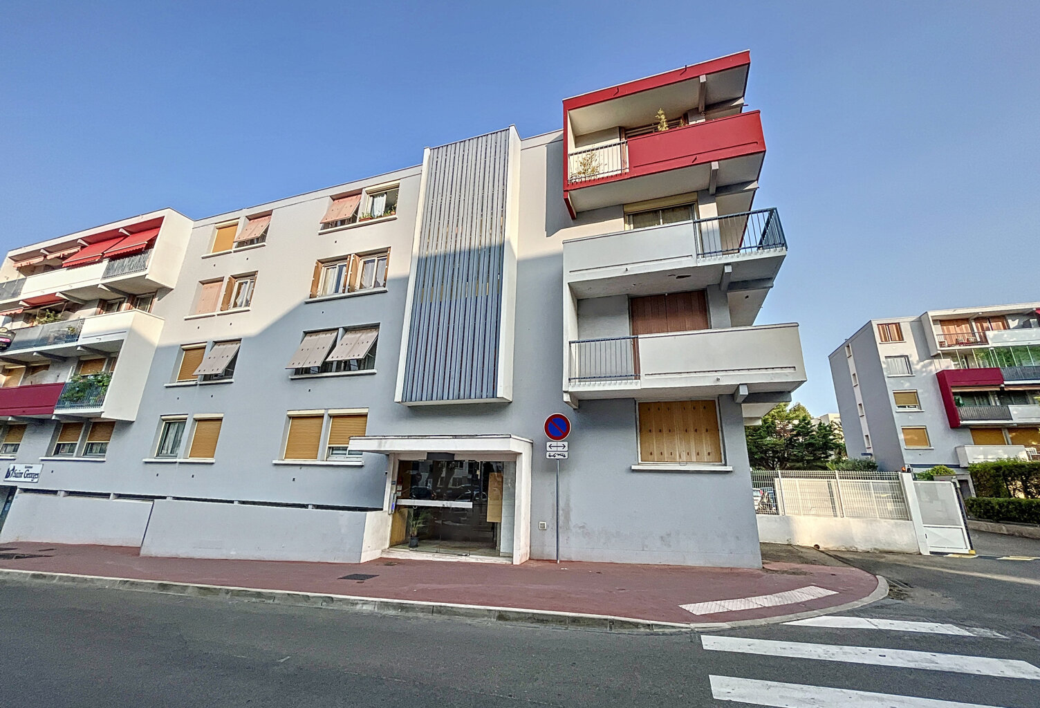 Appartement T4 de 80m2 avec balcon et place de parking — photo 1