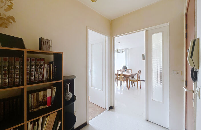Appartement T4 de 80m2 avec balcon et place de parking — photo 3