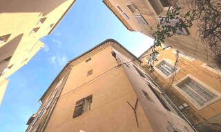 Immeuble  62 m² à vendre à Apt (84400)