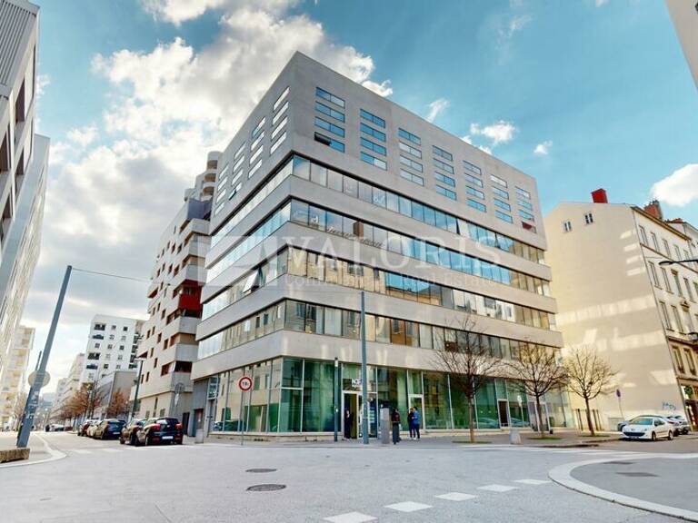 BUREAUX à LOUER — photo 1