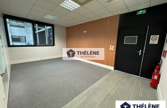 BUREAUX à LOUER — photo 4