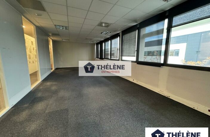 BUREAUX à LOUER — photo 3