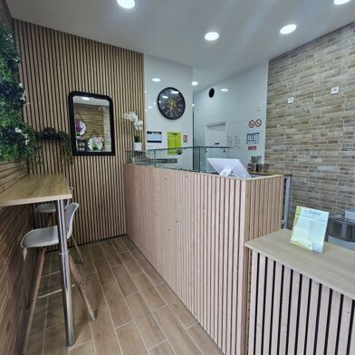 Commerce  121000 €