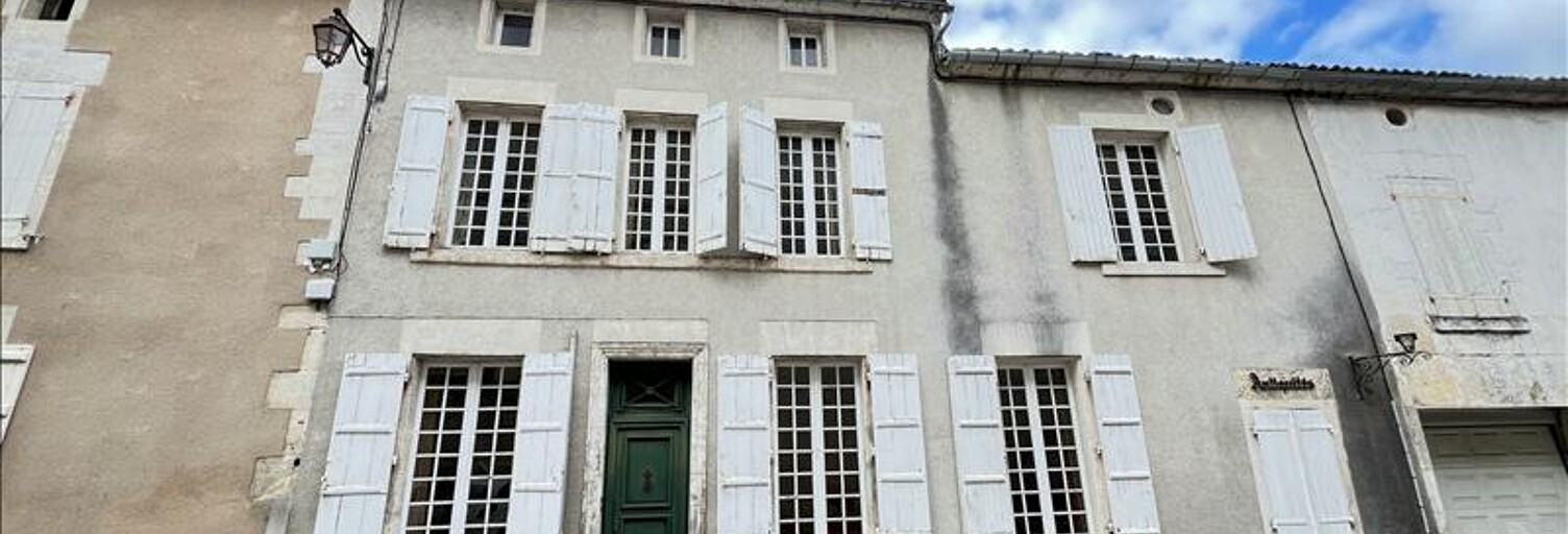 Maison 9 Pièces 159 m² à vendre à Barbezieux-Saint-Hilaire (16300)