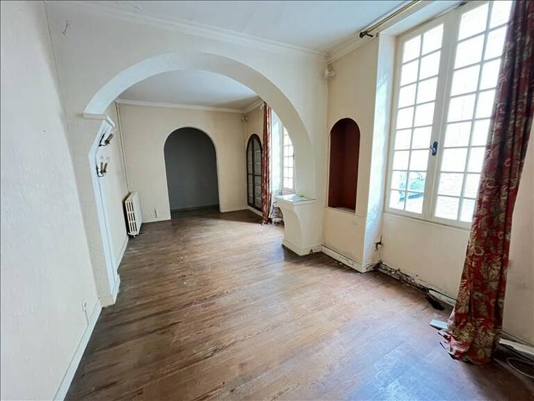 Maison de ville de 9 pièces principales — photo 1