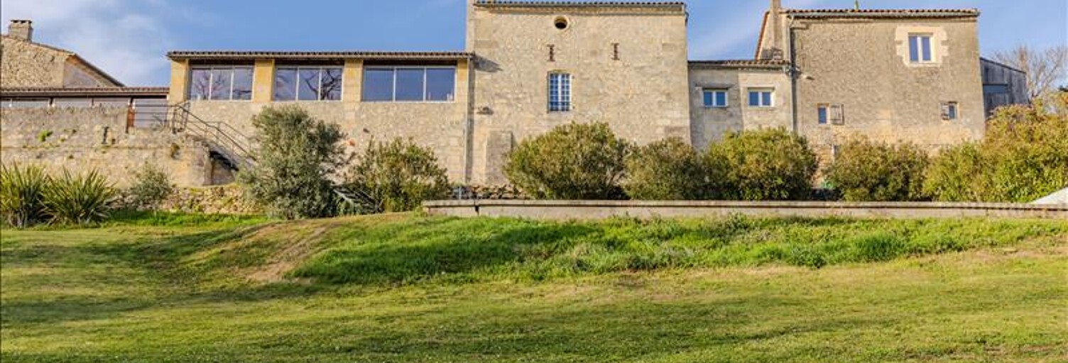 Maison 7 Pièces 255 m² à vendre à Saint-Pey-de-Castets (33350)