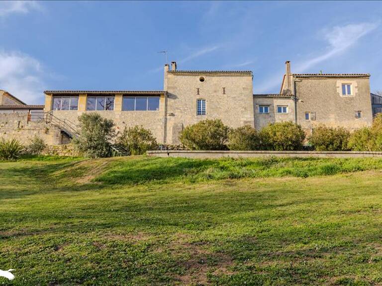Maison en pierre de 7 pièces principales — photo 1