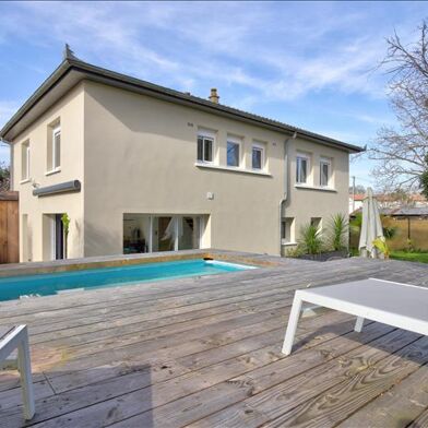 Maison 7 pièces 158 m²