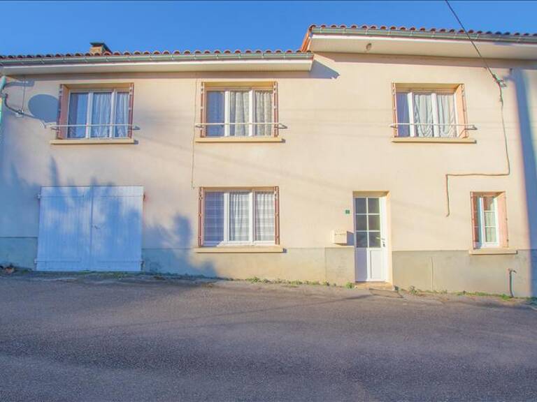 Maison en pierre de 4 pièces principales — photo 1