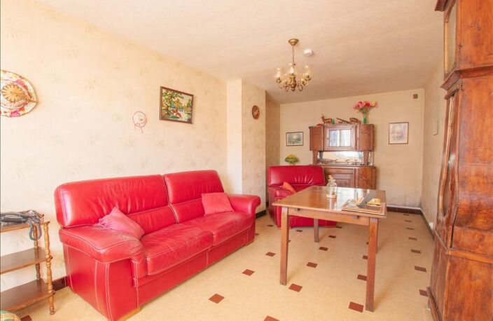 Maison en pierre de 4 pièces principales — photo 2