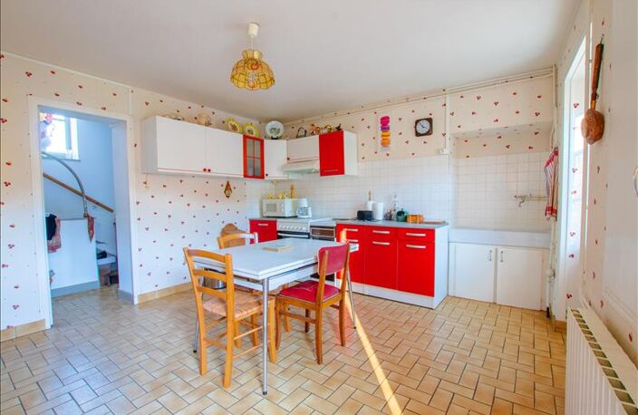 Maison en pierre de 4 pièces principales — photo 5