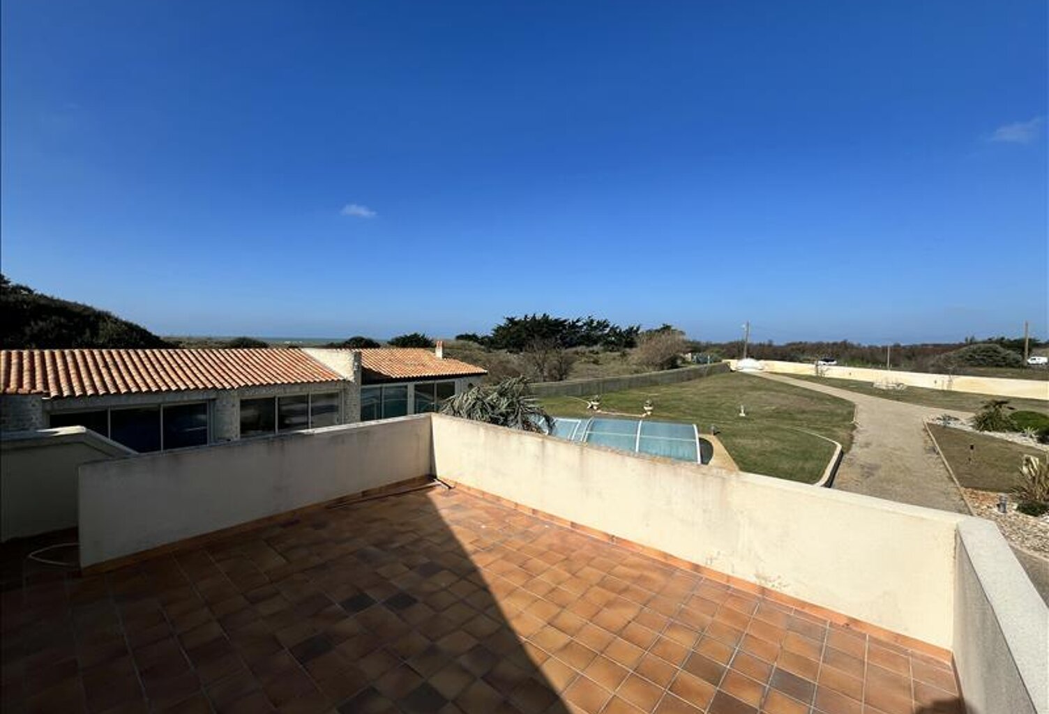 Vente maison 8 pièces 194 m² Saint-Georges-d'Oléron (17190) — photo 1