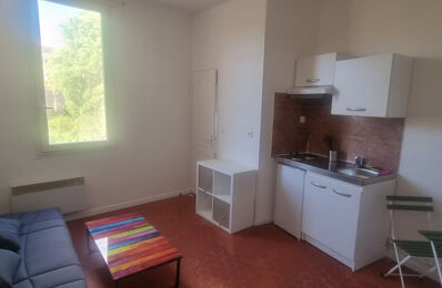 location appartement 533 € CC /mois à proximité de Le Puy-Sainte-Réparade (13610)