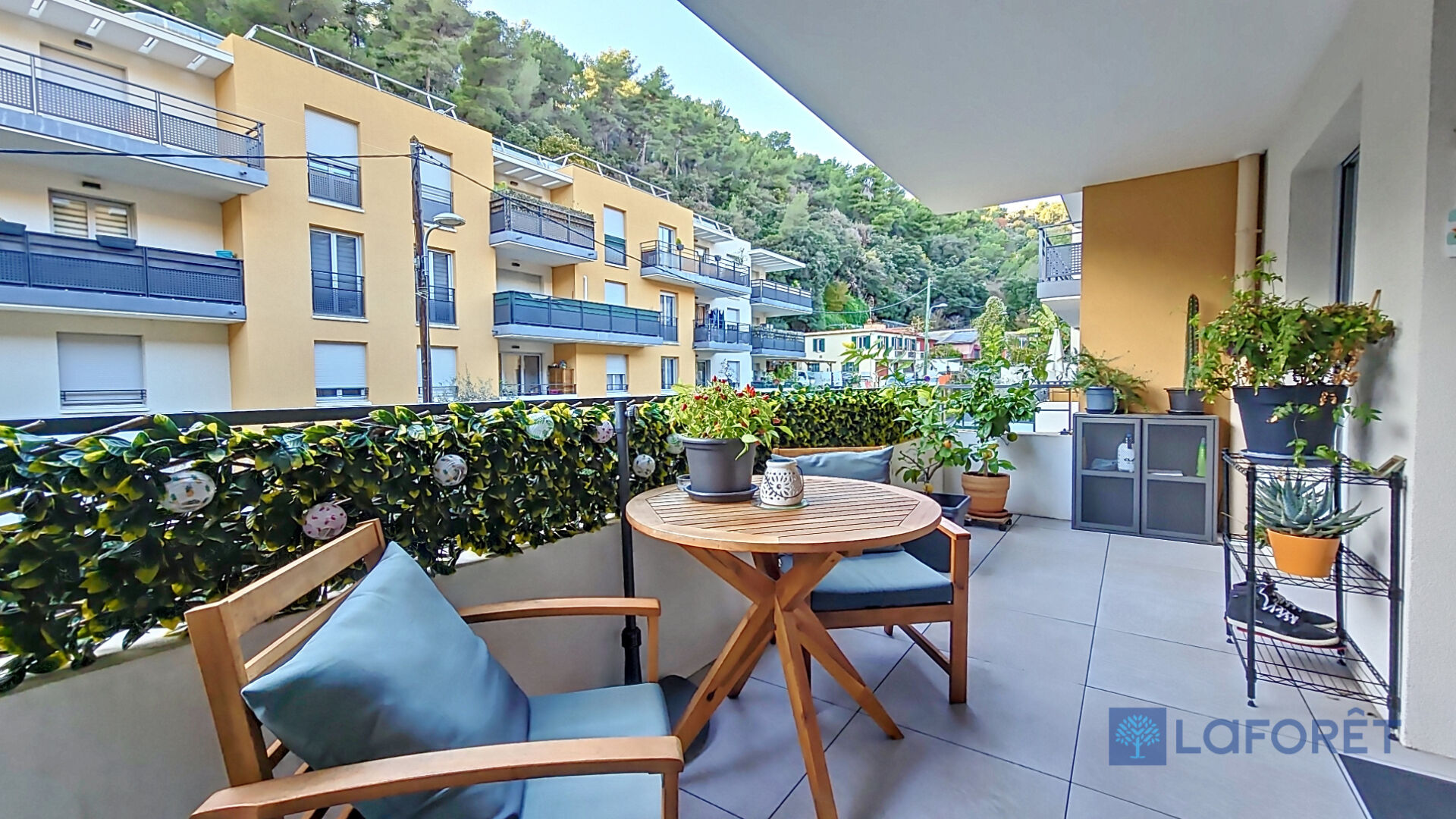 Nice - Beau 3 pièces avec terrasse dans une résidence recente