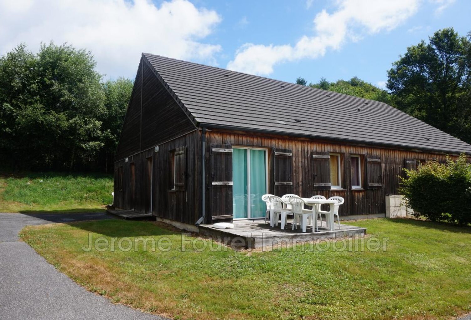EGLETONS Ravissant appartement dans une maison ossature — photo 1
