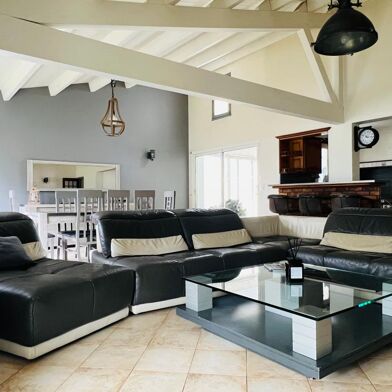 Maison 5 pièces 826800 €