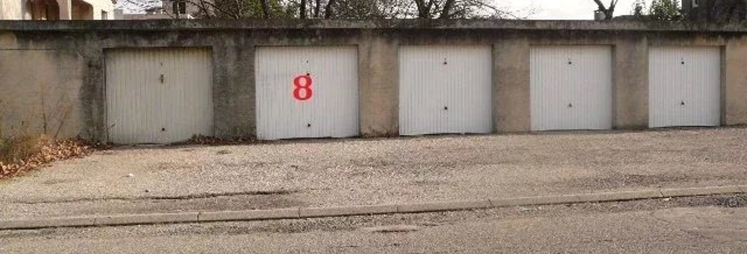 Garage  16 m² à louer à Le Teil (07400)