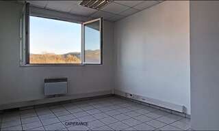 Bureau 5 Pièces 83 m² à louer à Digne-les-Bains (04000)