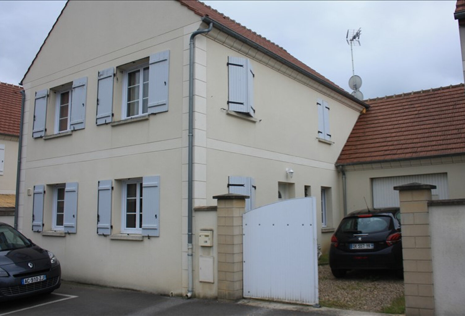 LONGUEIL SAINTE MARIE — photo 1
