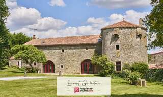 Maison 8 Pièces 208 m² à vendre à Les Herbiers (85500)