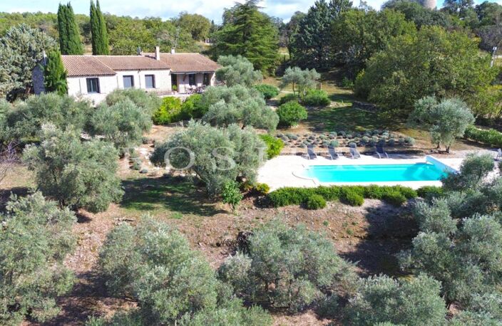 Maison en pierres face au Luberon et aux Alpilles — photo 2
