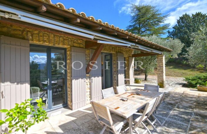 Maison en pierres face au Luberon et aux Alpilles — photo 3