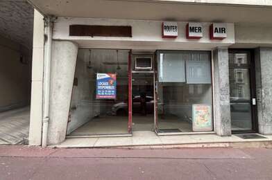 Commerce 3 pièces 552 €