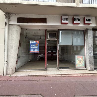 Commerce 3 pièces 552 €