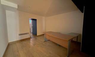 Commerce  120 m² à louer à Saint-Junien (87200)